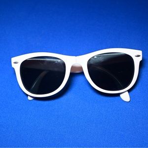 Sunglasses (White Frame)